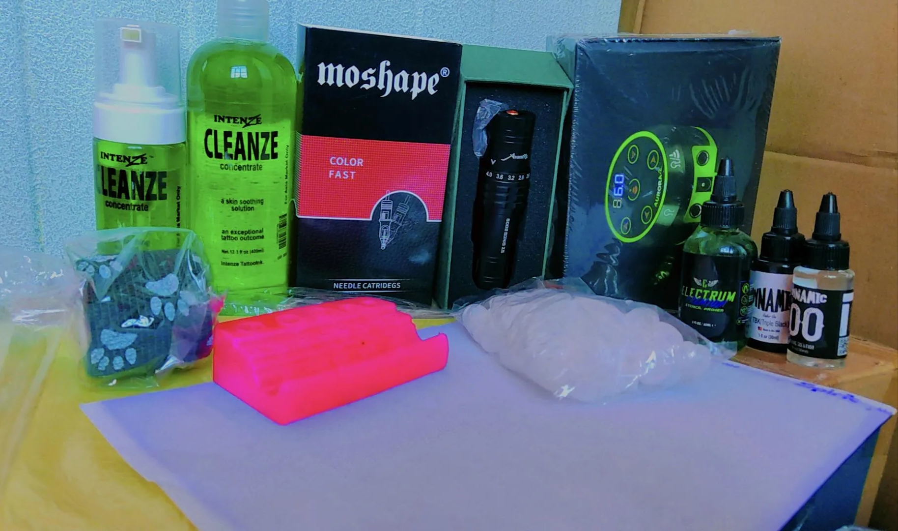 پک کامل آوانت v2 ایزد ۶استروگ‌و ترانس آرورا دو